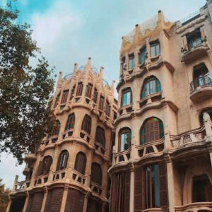EL MODERNISMO Y EL LEGADO DE GAUDÍ